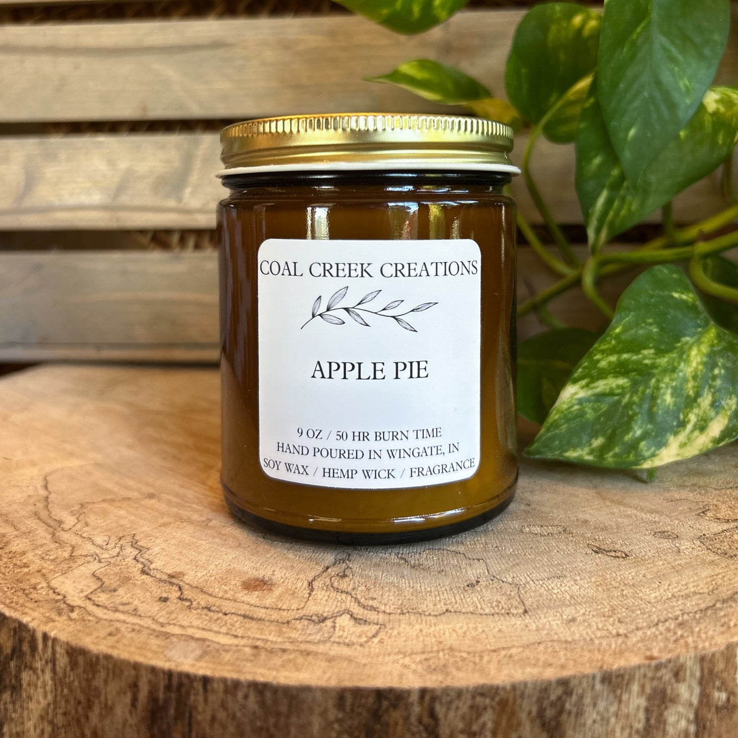 Apple Pie | Scented Natural Soy Candle | Hand poured in Amber Jars with Organic Hemp Wick | Phthalate-free |